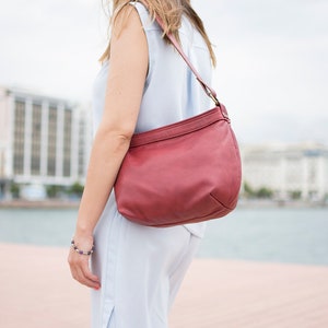 Kleine Hobo Ledertasche - Rote Hobo Geldbörse - Kleine rote Handtaschen - Slouchy Taschen - Crossbody kleine Hobo Tasche - Burgundy weiche Geldbörse - Weiche Umhängetasche