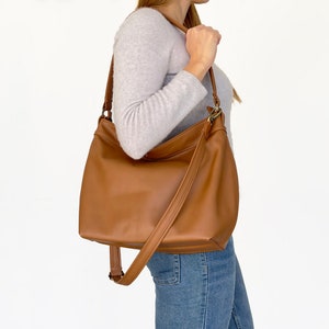 Tan slouchy shoulder bag in soft leather -  Women cross body hobo purse - Leather hobo bag - Women&#39;s large slouch purse - Soft shoulder bag