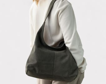 Khaki Wildleder Hobo Bag - Umhängetasche aus Italienischem Leder