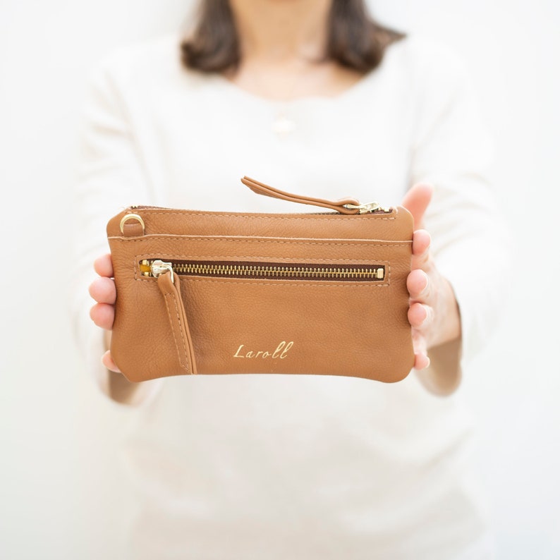 Cartera de pulsera de cuero - Teléfono de cartera de cuero pequeño - Cartera de llavero de pulsera - Carteras delgadas para mujer - Bolsa suave mantecosa - Regalo para ella imagen 1