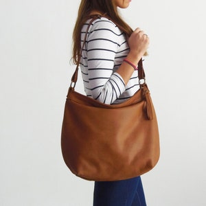 Sac hobo marron clair - Sac hobo en cuir souple marron clair - Sac hobo en cuir - Sac bandoulière en cuir - Grand sac hobo pour femme - Sac à main hobo souple - Sac pour ordinateur portable