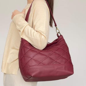 Quilted leather slouchy bag - Genuine leather hobo bag - Red soft shoulder bag - Women's shoulder bags - Hobo crossbody purse - Gift for her