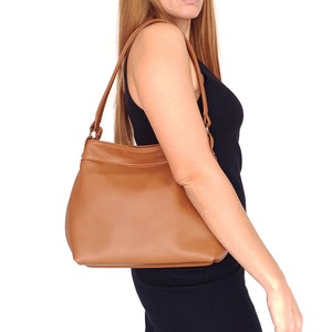 Sac hobo en cuir marron clair - Sac en cuir souple - Sac à main hobo - Sac bandoulière - Petit sac à main en cuir - Cadeaux uniques - Sac à main pour femme