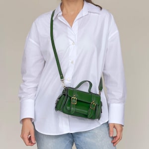 Mini sac en cuir de style vintage - Mini sacoche en cuir verte - Petit sac à bandoulière cartable - Sac artisanal fait main - Sacoche en cuir véritable