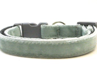 The Posh Velvet Breakaway Cat Collar