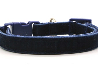 The Posh Velvet Breakaway Cat Collar