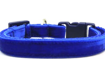 The Posh Velvet Breakaway Cat Collar