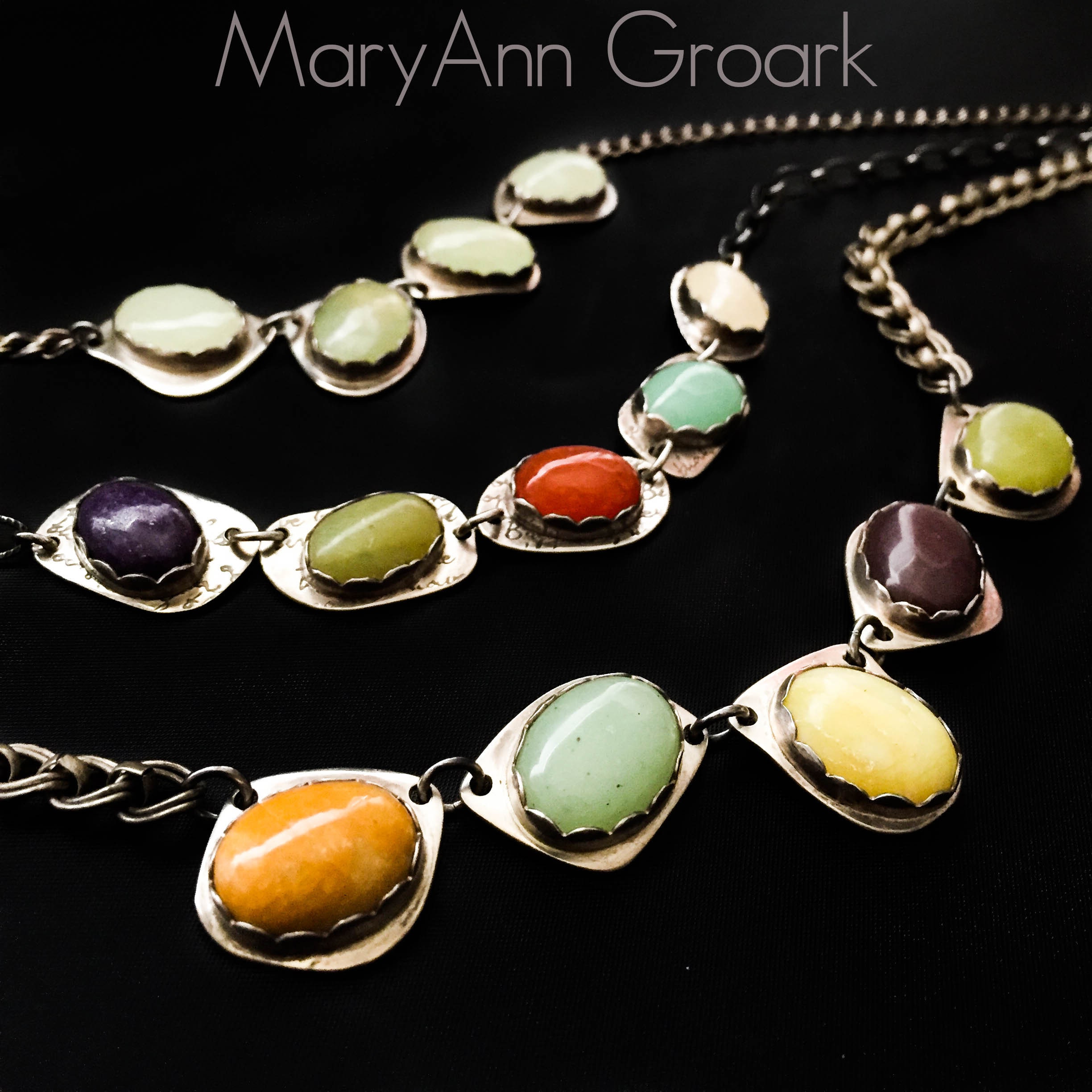 Necklace with different coloured stones Clearance