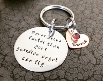 Regalo para conductores nuevos: Nunca conduzcas más rápido de lo que tu ángel de la guarda puede volar. Llavero personalizado. Regalo para quinceañeros. Regalo para conductores adolescentes.