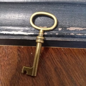 Bulk Skeleton Keys Antiqued Bronze  Key Charms Wholesale Keys Wedding Keys Key Pendants Steampunk Keys 100pcs 41mm