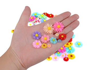 Daisy Cabochons Resin Cabochons Flower Cabochons Resin Flowers for Rings Wholesale Cabochons Flat Backs Bulk Cabochons 200pcs Assorted