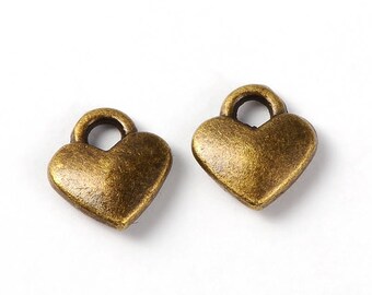 Heart Charms Bronze Heart Charms Miniature Charms Tiny Charms Tiny Heart Charms BULK Charms Wholesale Charms Bronze Charms 50 pièces