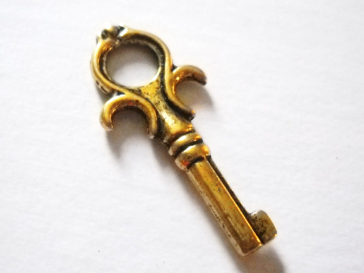 Key Charms Bulk Keys Skeleton Keys Antiqued Gold Keys Tiny Key Charms Miniature Keys Bulk Skeleton Keys Heart Keys 50 Pieces