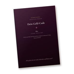 Könnte beinhalten: Ein dunkelvioletter rechteckiger Druck mit dem Text KOSMOSGENIE ASTRO BITES PREMIUM, Dein Geld-Code, einem Sternsymbol, dem Namen Mia, dem Datum 12.05.1992, 14:30 Uhr, Berlin und deutschem Text über Geld, Sicherheit und Besitz.