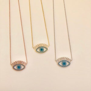 Lashy Eye Necklace