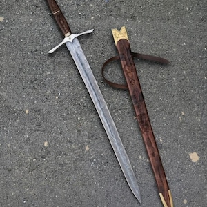 Hand-Forged Damascus Steel Elven Longsword, Walnut Handle, Emerald Accents, Wooden Scabbard