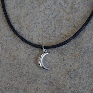 Crescent Moon Choker, Black Moon Necklace, Black Choker with Moon Pendant, Moon Charm Necklace, Bohemian Choker, Moon Jewelry