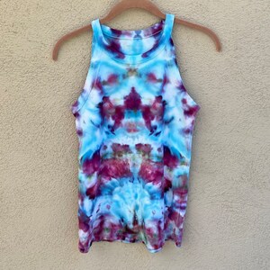 Women&#39;s Tie Dye Tank Top, Light Blue Fitted Tank Top Multicolor Hand Dyed Women&#39;s Clothing, Bohemian Hippie, One of a Kind Gift for Her / M