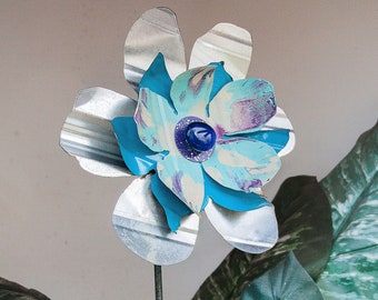 Galvanized Metal Art Flower. Use as Wall Hanging or Garden Stake. Primitive Folk Cottage Farmhouse decor. Gift for him or her. 18-234