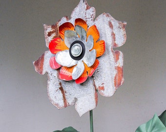 Metal Flower. Use as a Yard Art Garden Stake or Indoor Outdoor Wall Hanging. Rustic Cottage Country Farmhouse. Gift for him or her. 21-148