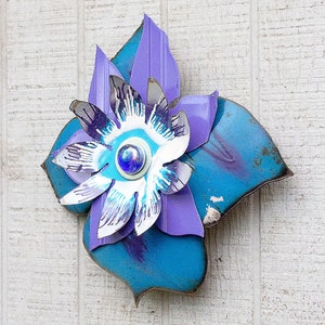 Metal Flower. Use as Wall Hanging or Garden Yard Art. Blue Purple White. Perfect Farmhouse Country Cottage decor. Great gift idea. 17-266 image 4