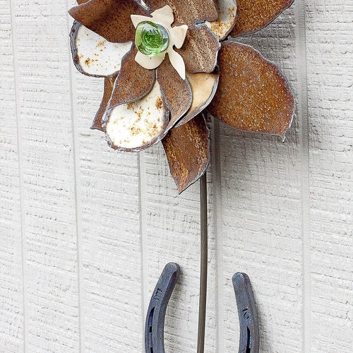 Horseshoe Wall Hook w/Metal Flower. Rusty Recycled Metal Wall Art. Rustic Country Farmhouse Western Ranch Equine. Horse shops lover gift | 17-147H