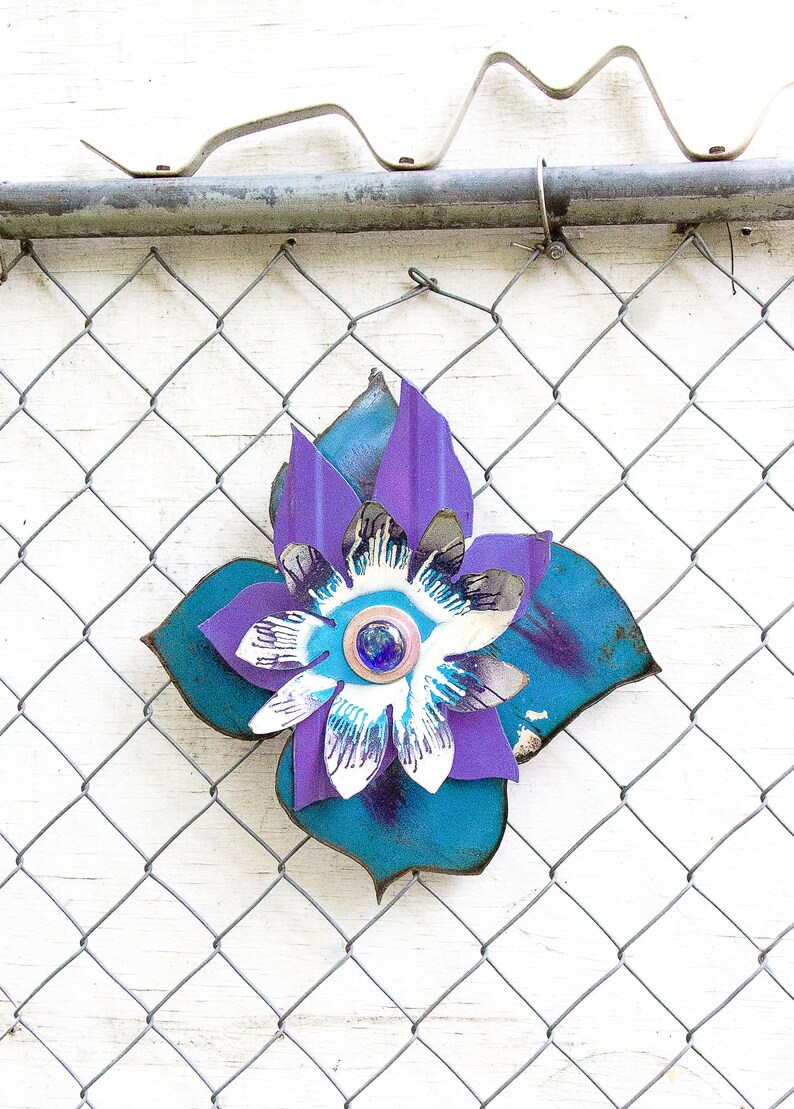 Metal Flower. Use as Wall Hanging or Garden Yard Art. Blue Purple White. Perfect Farmhouse Country Cottage decor. Great gift idea. 17-266 image 7