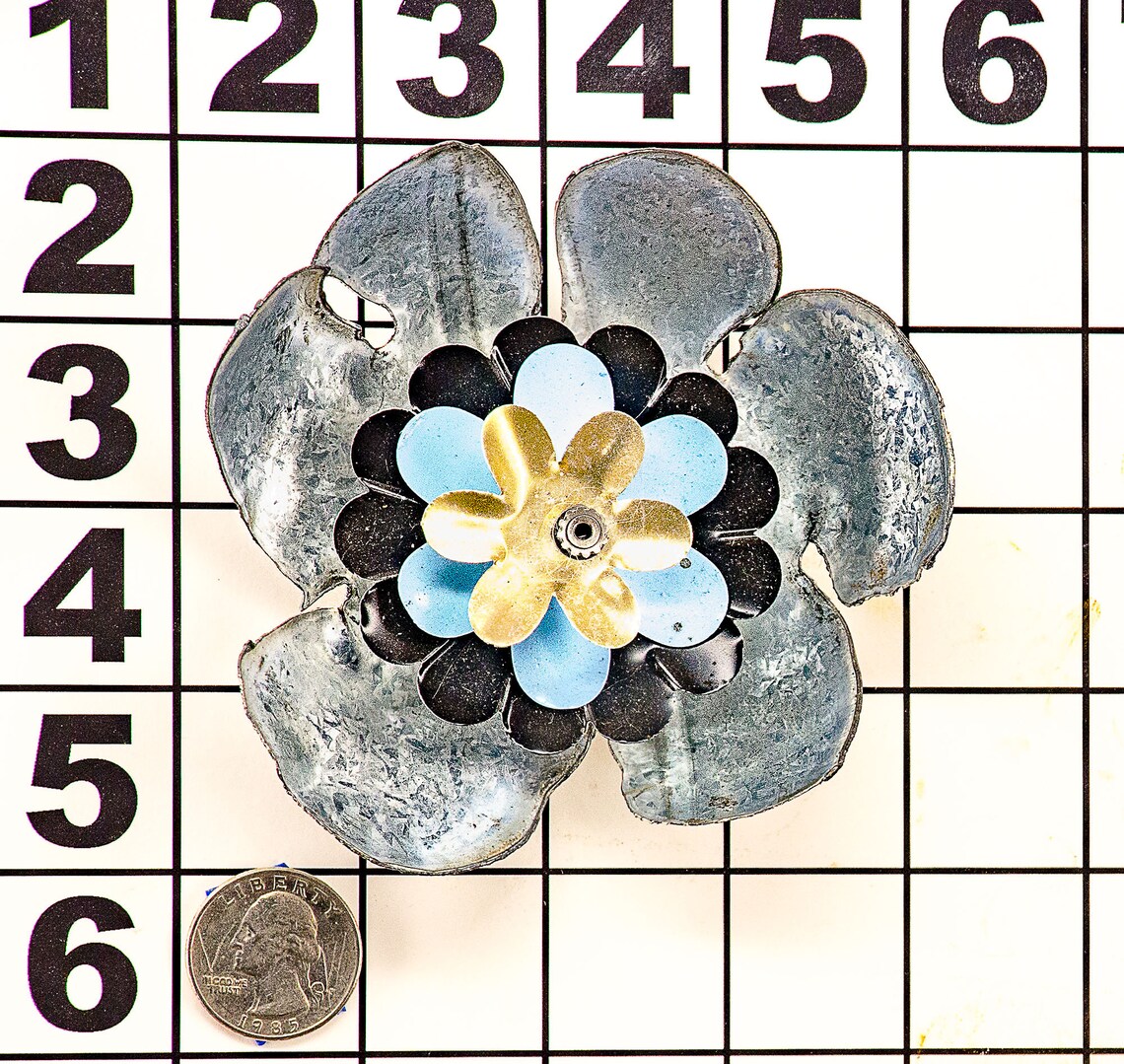 Imán de flor de metal. Adjuntar a cualquier cosa hecha de | Etsy