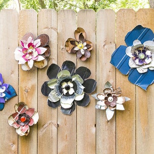 Metal Flower. Use as Wall Hanging or Garden Yard Art. Blue Purple White. Perfect Farmhouse Country Cottage decor. Great gift idea. 17-266 image 9