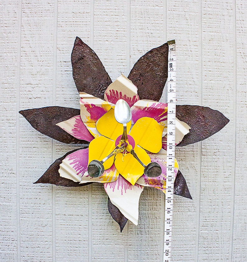 Huge Recycled Metal Flower Wall Art Rusty Metal Yard Art Etsy