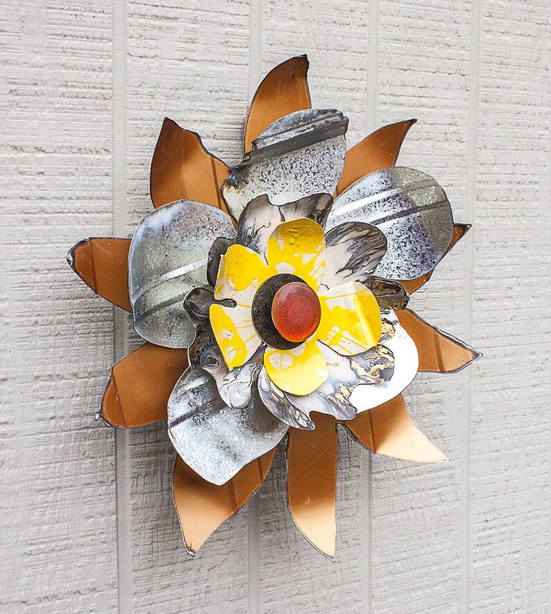 Metal Wall Art Metal Flower Yard Art. Wall Hanging or Garden Etsy