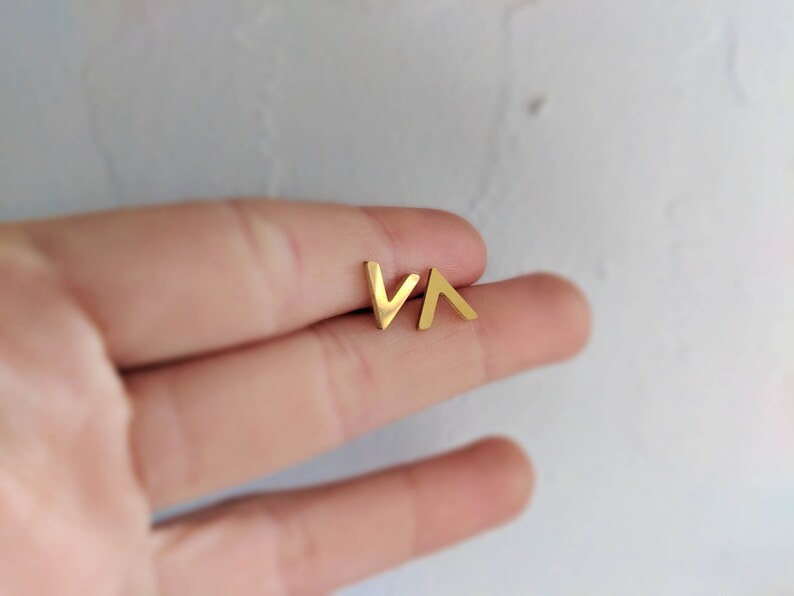triangle arrow earrings brackets studs Gold V stud earrings dainty tiny jewelry everyday outdoor wear simple minimalist gold earrings