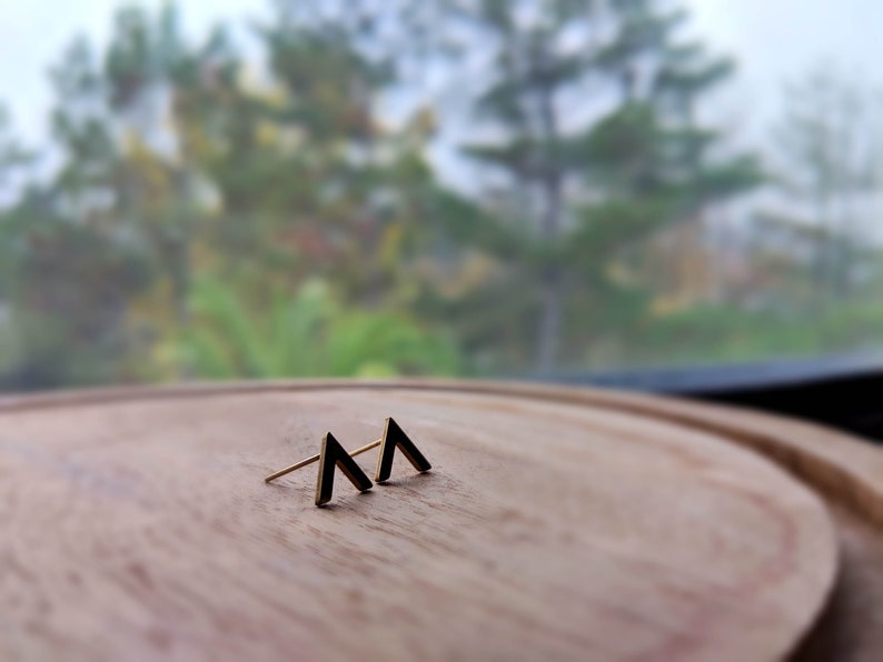triangle arrow earrings brackets studs Gold V stud earrings dainty tiny jewelry everyday outdoor wear simple minimalist gold earrings