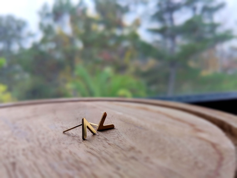 triangle arrow earrings brackets studs Gold V stud earrings dainty tiny jewelry everyday outdoor wear simple minimalist gold earrings