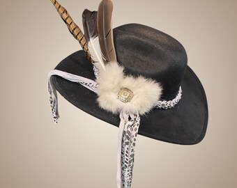 Sombreros de vaquero personalizados y adornados