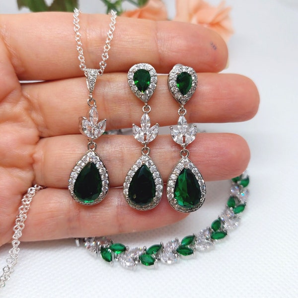 Emerald green wedding jewelry, green cubic zirconia earrings, necklace, bracelet, emerald bridal jewelry set, green jewelry, bridesmaid gift