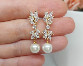 Dainty Bridal earrings Gold Pearl Drop Earrings Gold Wedding Earrings Gold Crystal Pearl Earrings Bridal Gold Zirconia Bridesmaid Earrings