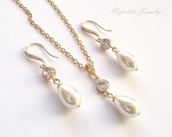 Yellow gold pearl jewelry set, bridal jewelry set, pearl and gold earrings, wedding jewelry set, pearl drop earrings, gold bridal jewellery