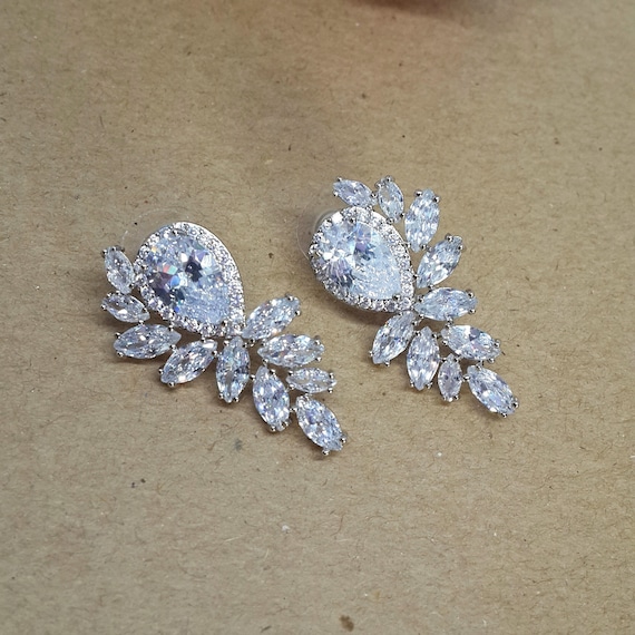 Bridal studs 2024