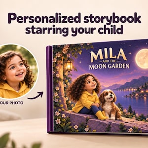 Pode incluir: Um livro de histórias personalizado intitulado Mila and the Moon Garden com uma ilustração de capa de uma criança de cabelo encaracolado e um cão sentados num muro de pedra sob a lua cheia. Um círculo mostra uma foto com o texto Your Photo.