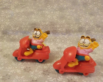 Two Vintage  Garfield Matching Figures  - Pre-owned