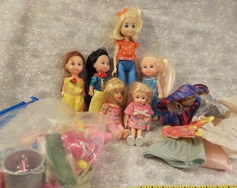 Dolls, Dolls, & More Dolls + Fashion Doll Plastic Accessories - Pre-owned