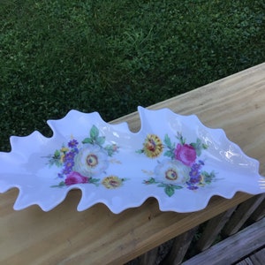 Vintage 1950s Old Nuremberg Bavaria Germany Leaf Nut Or Candy Dish, Floral Pattern