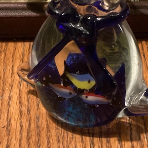 Vintage Italian Murano Art Glass Paperweight Three Fish In A Bag