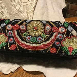 La Regale Black Beaded Sequin Embroidery Crossbody 2way Evening Bag Cl –  Bagriculture