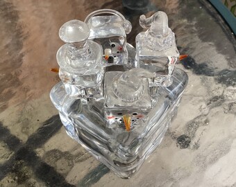 Clear Plastic Ice Cube With For Cheese Spreaders, All With Faces & Hats