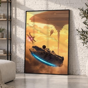 Könnte beinhalten: Ein gerahmter vertikaler Wandkunstdruck, der eine Weltraumschlacht mit einem kreisförmigen Raumschiff mit leuchtend blauem Triebwerksausstoß, einem X-Wing-Jäger und einer großen schwebenden Plattformstruktur vor einem gold-orangen Wolkenhimmel zeigt.