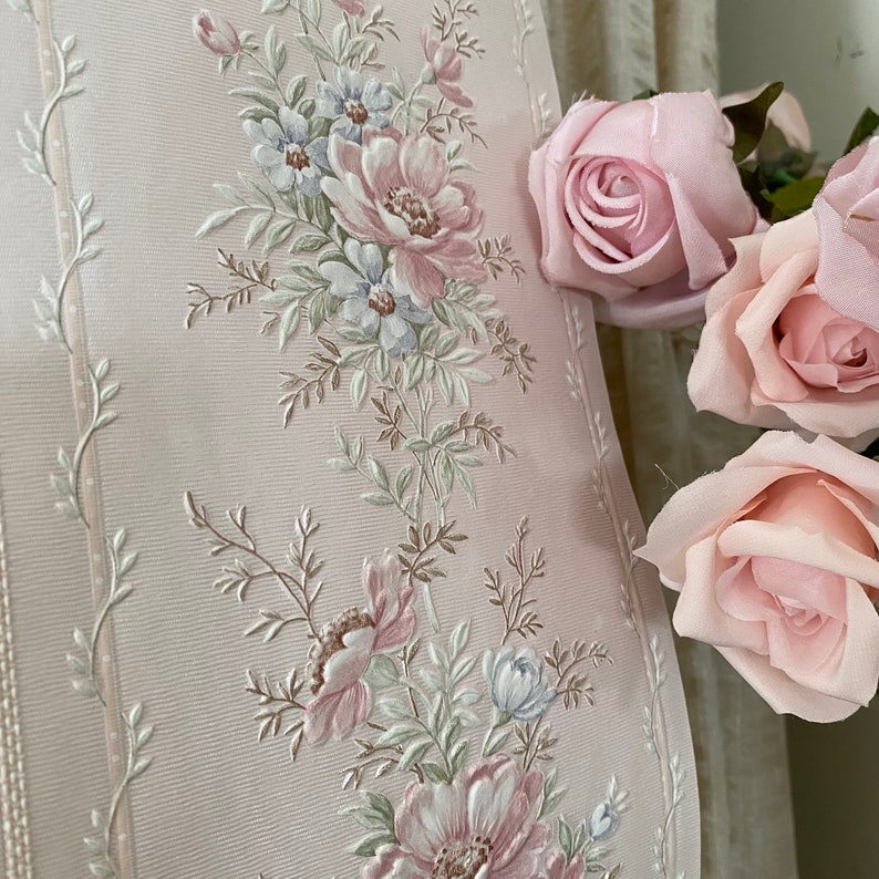 Vintage French floral shabby cottage wallpaper by the yard image 9