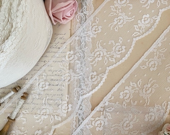 Vintage ivory rose floral raschel scalloped lace trim by the yard