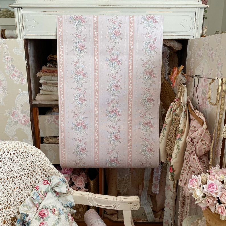 Vintage French floral shabby cottage wallpaper by the yard image 6